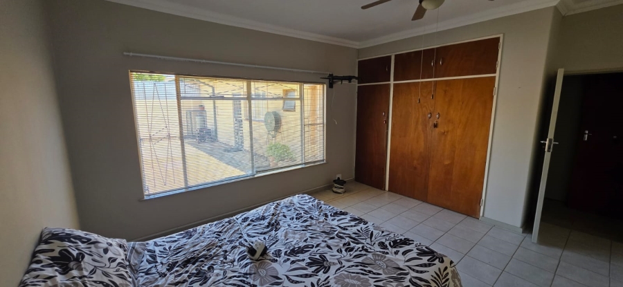 8 Bedroom Property for Sale in Meiringspark North West